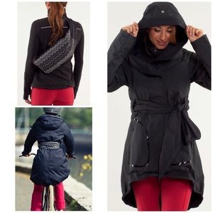 🖤Lululemon Reversible Pedal Power Rain Jacket🖤